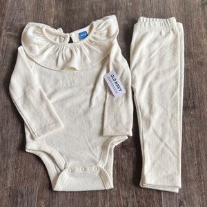 Old Navy Cream Ruffle Collar Baby Bodysuit & Leggings Set